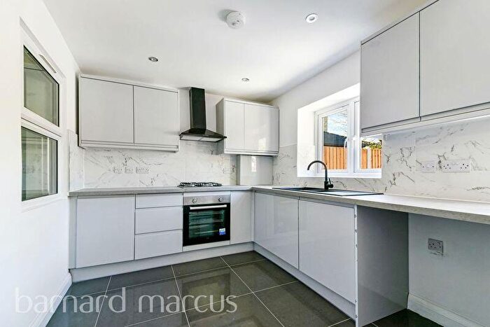 5 Bedroom House To Rent In Stanley Road, Carshalton, SM5