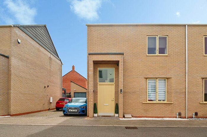 3 Bedroom Semi Detached House For Sale In The Rowans, Humberston, DN36