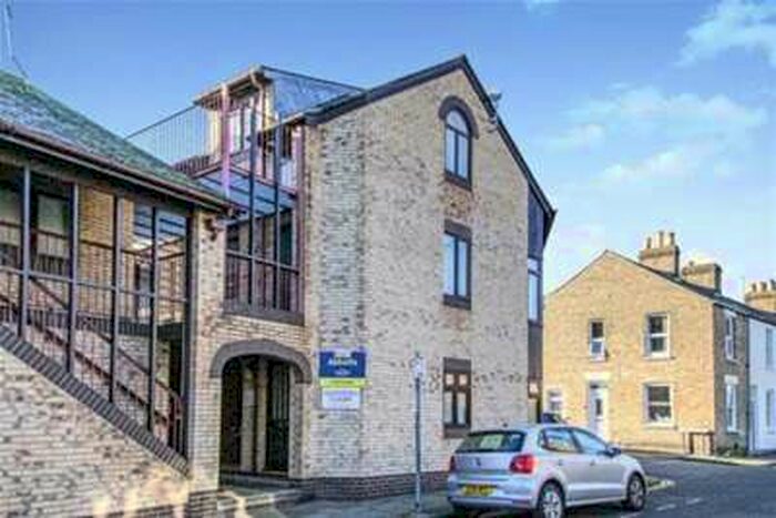 1 Bedroom Flat To Rent In Searle Street, Cambridge, CB4