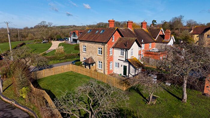 3 Bedroom End Of Terrace House For Sale In Fifehead, Fifehead Magdalen, SP8