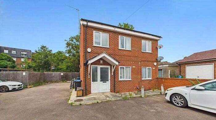 1 Bedroom Flat To Rent In B Sedcote Road, Enfield, EN3