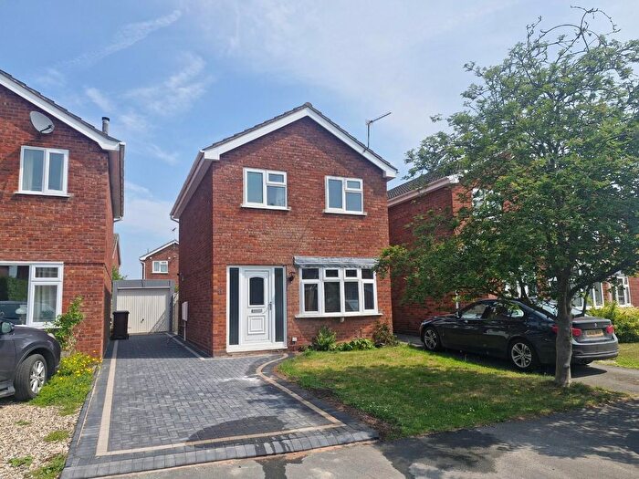 3 Bedroom Detached House To Rent In Park Road, Burton-On-Trent, DE13
