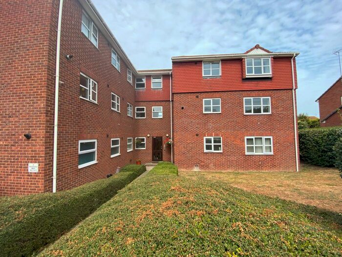 1 Bedroom Flat To Rent In Westmarsh Drive, Margate, CT9