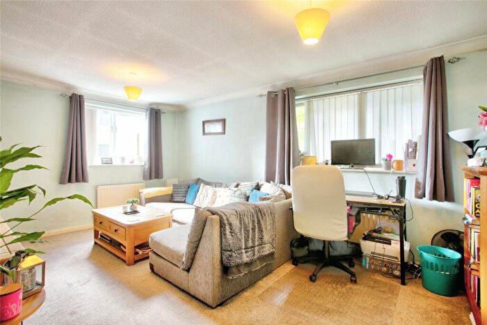 1 Bedroom Flat For Sale In Cartington Court, Newcastle Upon Tyne, NE3