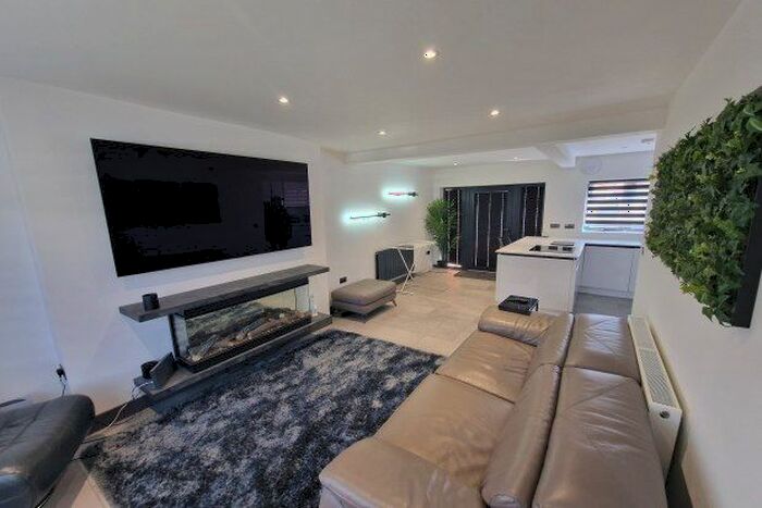 3 Bedroom Property To Rent In Silverton Way, Wolverhampton, WV11