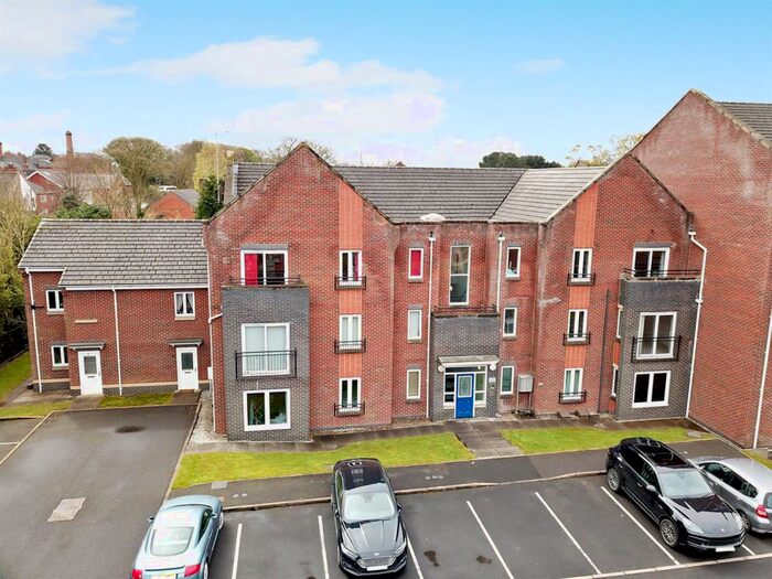2 Bedroom Apartment To Rent In Scholars Court, Penkhull, Stoke-On-Trent, ST4