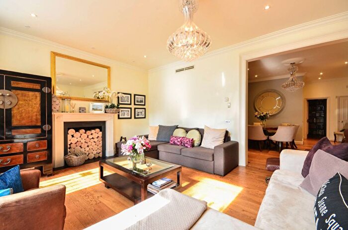 2 Bedroom Flat To Rent In Courtfield Gardens, South Kensington, London, SW5