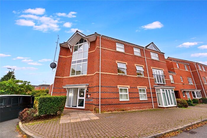 2 Bedroom Flat For Sale In Alma Road, Banbury, Oxfordshire, OX16