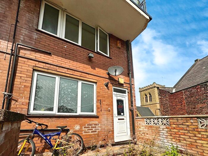 2 Bedroom End Of Terrace House To Rent In Bramwell Street, Sheffield, S3