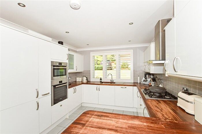 5 Bedroom Detached House For Sale In Welland Close, Crowborough, East Sussex, TN6