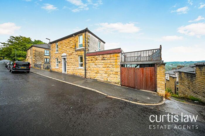 2 Bedroom End Of Terrace House For Sale In Tockholes Road, Darwen, BB3