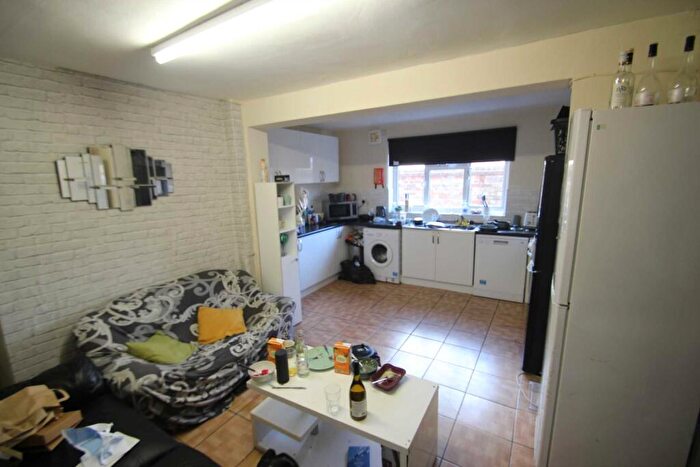 6 Bedroom Detached House To Rent In St. Mary`s Road, East Oxford **Student Property **, OX4