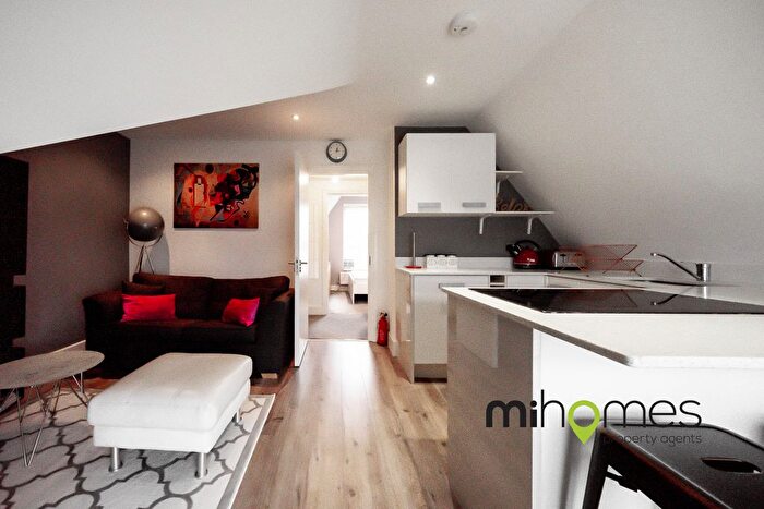 1 Bedroom Flat For Sale In Beaconsfield Road, London, N11