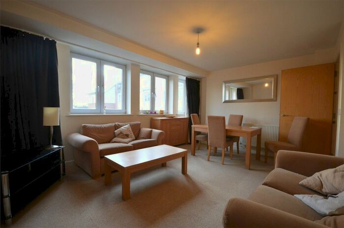 2 Bedroom Flat To Rent In Park Hall, Ashbrooke, Sunderland, Tyne And Wear SR2