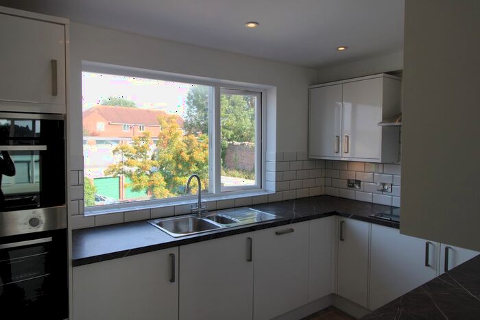 2 Bedroom Flat To Rent In Quantock Parade, North Petherton, Bridgwater, TA6