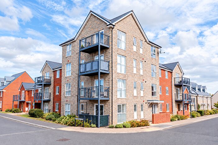 2 Bedroom Flat For Sale In Harebell Road, Lyde Green, BS16