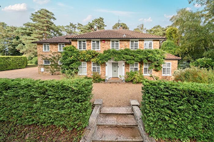 5 Bedroom Detached House For Sale In Star Hill Drive, Churt, Farnham, GU10