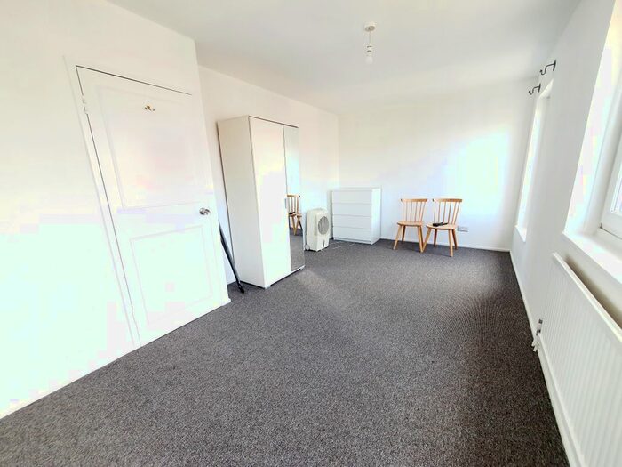 2 Bedroom Flat To Rent In Wynford Road, London, N1