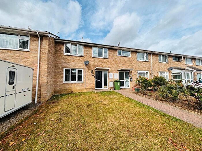 3 Bedroom Terraced House For Sale In Hampshire Place, Melksham, SN12