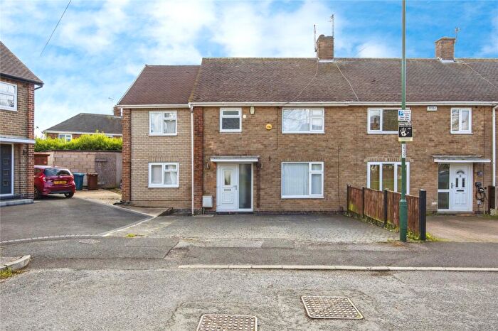 5 Bedroom End Of Terrace House For Sale In Smithy Close, Clifton, Nottingham, NG11