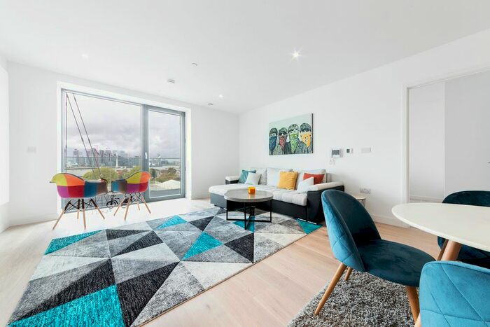 1 Bedroom Flat To Rent In Fairwater House, Bonnet Street, Royal Wharf, London, E16