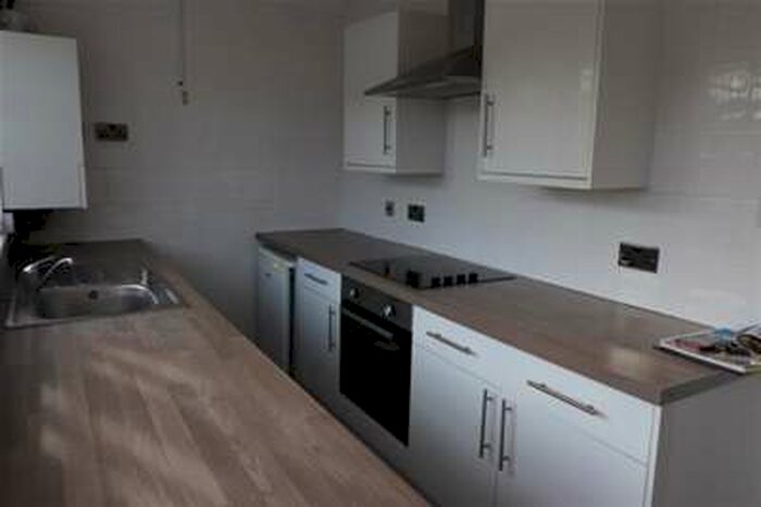 3 Bedroom Flat To Rent In Fingrith Hall Road, Ingatestone, CM4