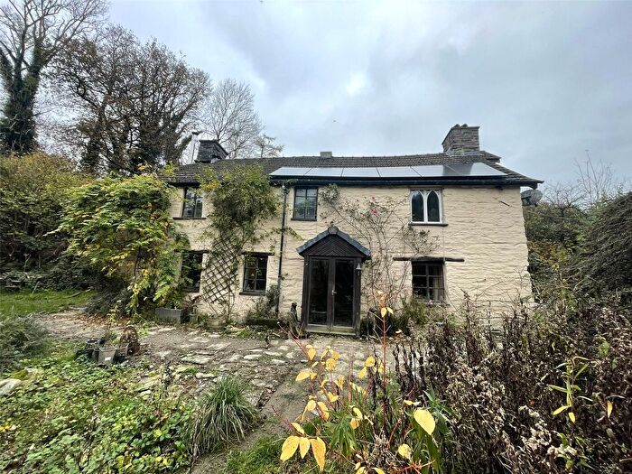 2 Bedroom Property For Sale In Abercegir, Machynlleth, Powys, SY20