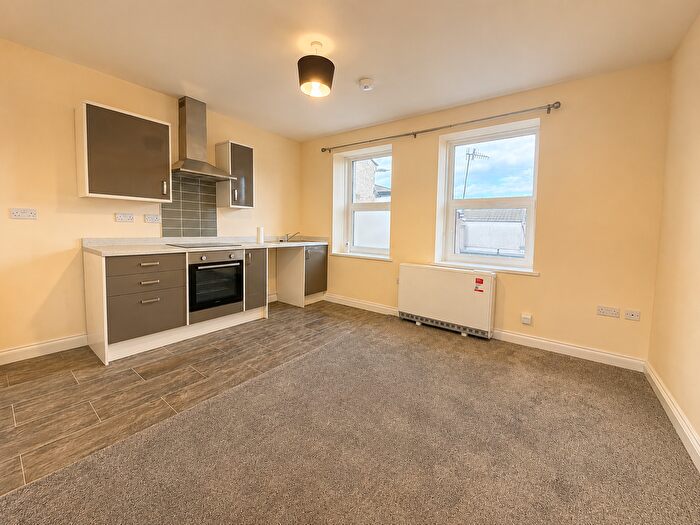 1 Bedroom Flat To Rent In Carmarthen Road, Swansea, SA5