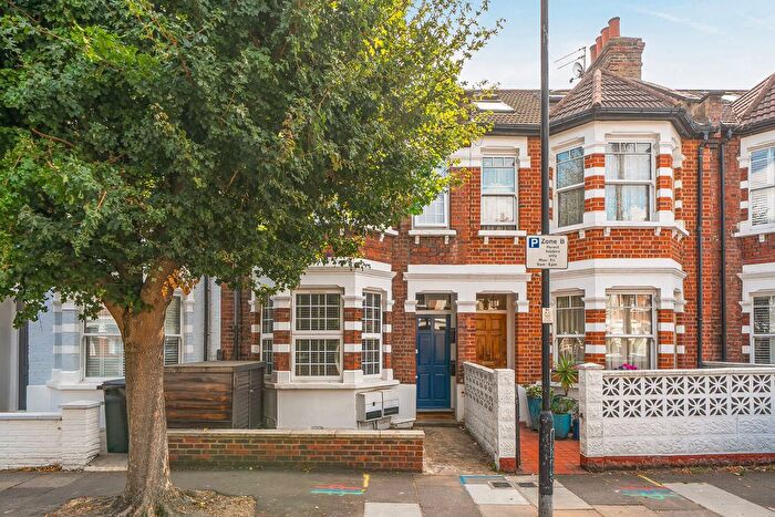 1 Bedroom Flat To Rent In Whellock Road, Chiswick, London, W4
