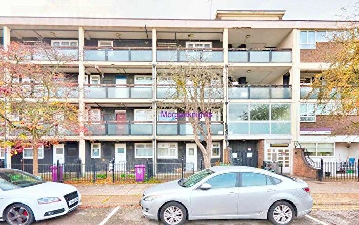 1 Bedroom Flat To Rent In Old Church, Whitechapel, E1