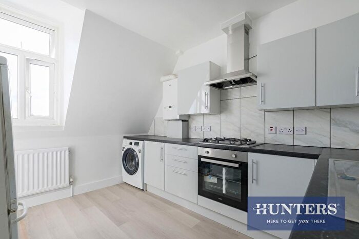 2 Bedroom Flat To Rent In High Street, New Malden, KT3