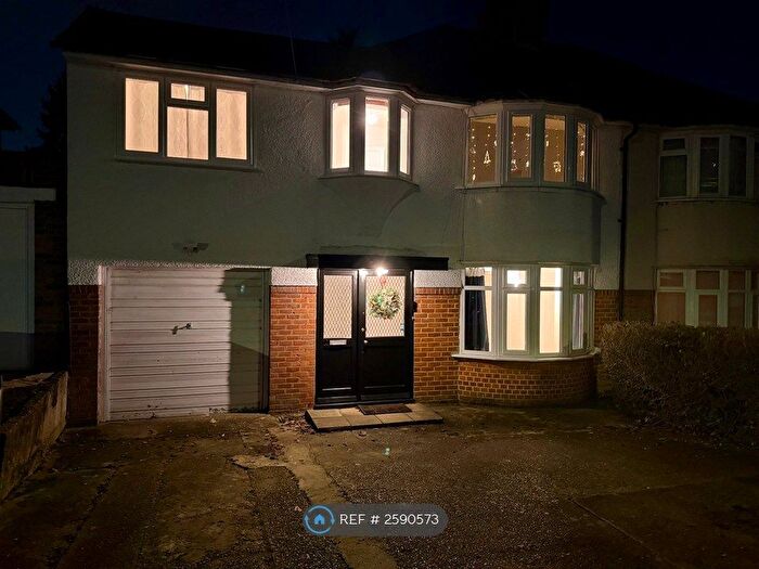 5 Bedroom Semi-Detached House To Rent In Wentworth Hill, Wembley, HA9