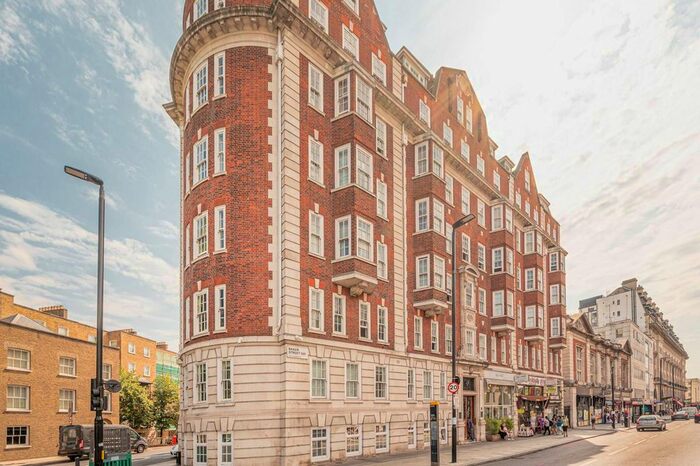 3 Bedroom Flat To Rent In Baker Street, Marylebone, London, NW1