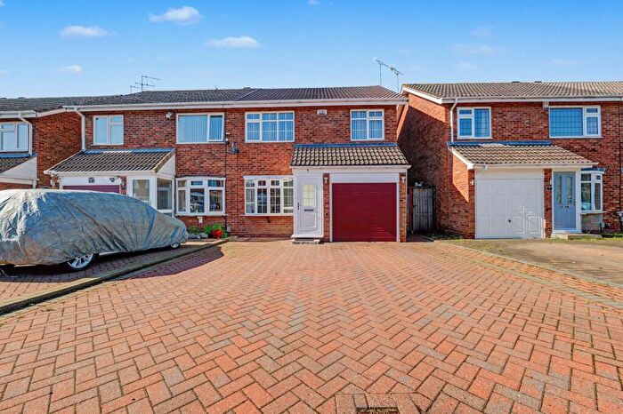 3 Bedroom Semi Detached House For Sale In Oakworth Close, Coventry, CV2