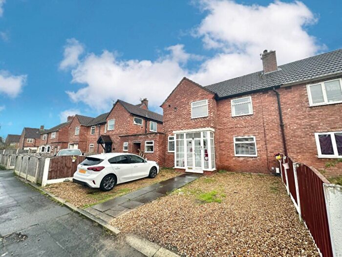 3 Bedroom Semi-Detached House For Sale In Paignton Drive, Sale, Greater Manchester, M33