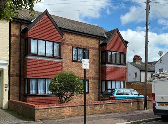 1 Bedroom Flat To Rent In Princes Street, Southend Online Enquiries Only, SS1