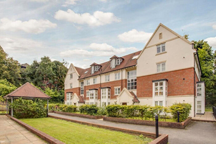 1 Bedroom Apartment To Rent In Cottage Close, Harrow, HA2