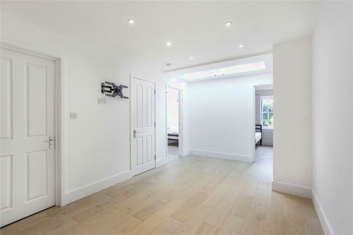 2 Bedroom Apartment To Rent In Green Street, London, E13