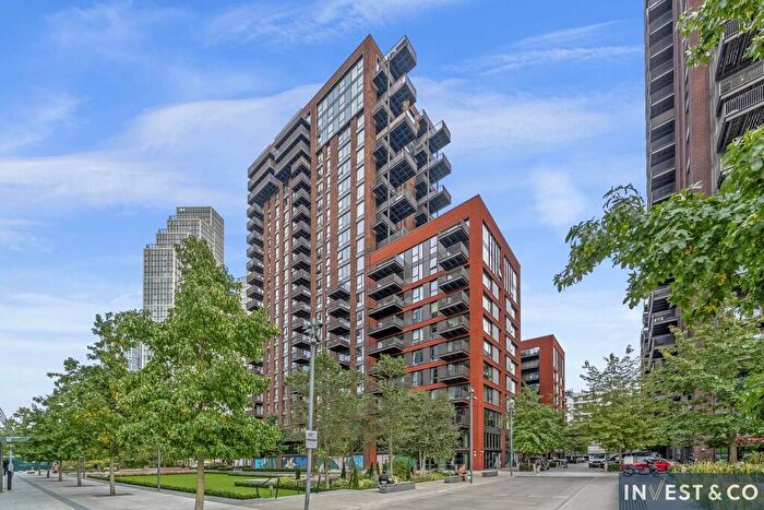 2 Bedroom Apartment For Sale In Viaduct Gardens, Embassy Gardens, SW11