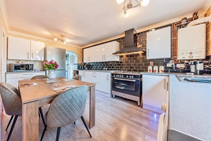3 Bedroom End Of Terrace House For Sale In Gresley Court, Grantham, NG31
