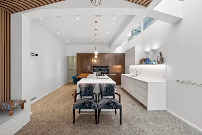 5 Bedroom Terraced House For Sale In Turney Road, London, SE21