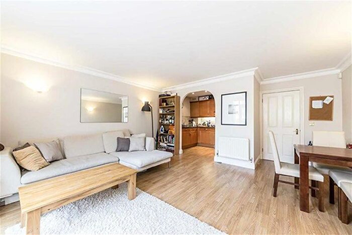 2 Bedroom Flat To Rent In Spurgeon Street, London, SE1