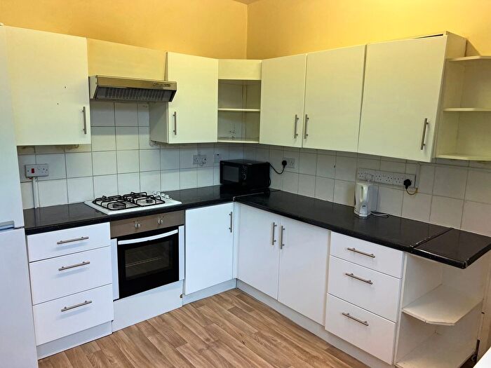 7 Bedroom Semi-Detached House To Rent In Bute Avenue, Nottingham, NG7