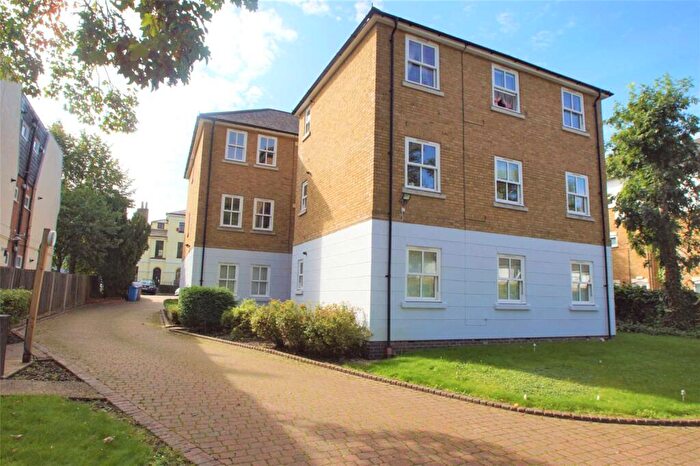 2 Bedroom Apartment To Rent In The Limes, North Road, Hertford, Hertfordshire, SG14