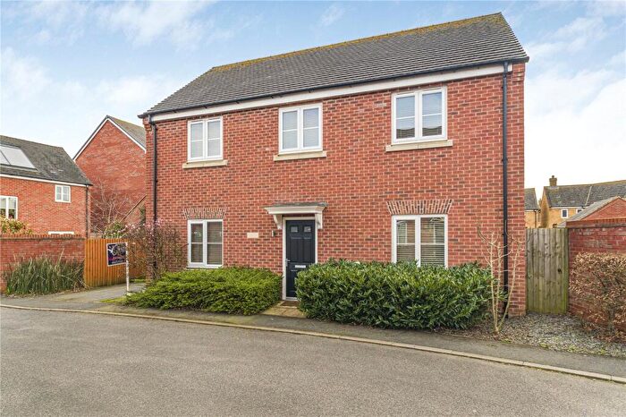 4 Bedroom Detached House For Sale In Oak Close, Oundle, Northamptonshire, PE8