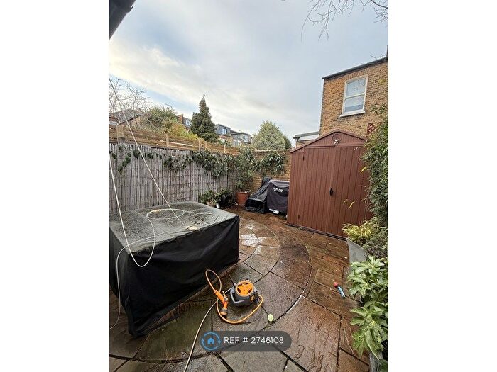 2 Bedroom Flat To Rent In Rothschild Road, London, W4