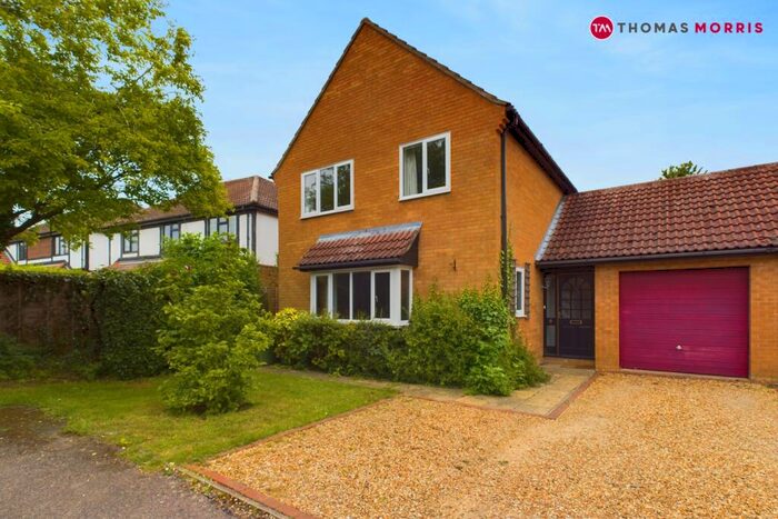 3 Bedroom Link Detached House To Rent In Maple Close, Bluntisham, Huntingdon, Cambridgeshire, PE28