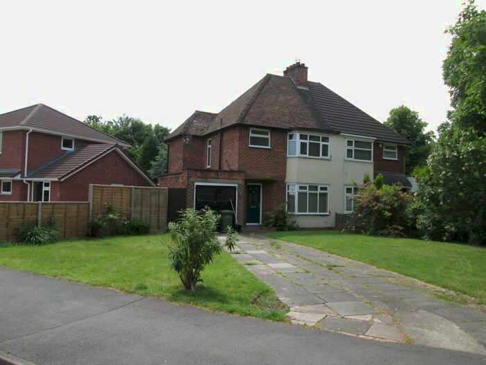3 Bedroom Semi-Detached House To Rent In Rodney Road, Solihull B92