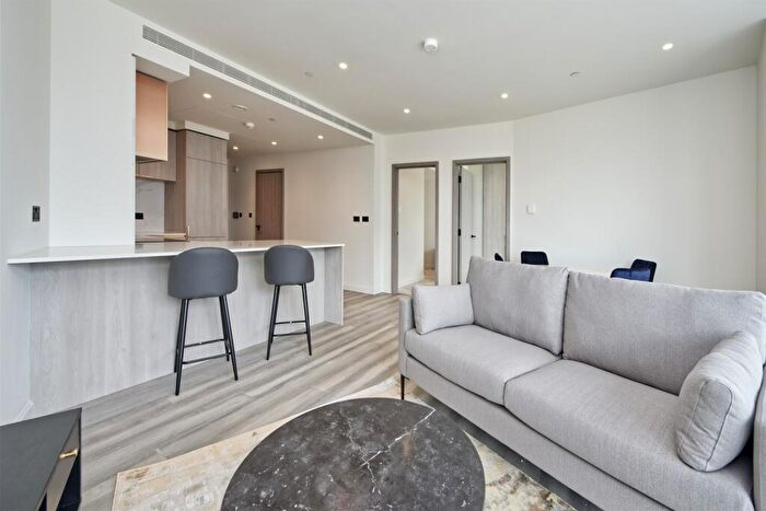 2 Bedroom Property To Rent In Aspen Wharf, Marsh Wall, E14