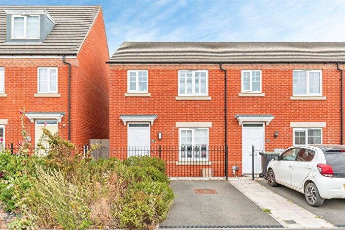 3 Bedroom End Of Terrace House For Sale In Lime Oval, Raunds, Wellingborough, NN9